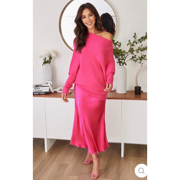 Milio- Milano The Giana Asymmetrical Sweater Size XS/S Hot Pink - Picture 11 of 11